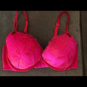 Hot pink Victoria’s Secret 36D bra sexy little thing padded lace